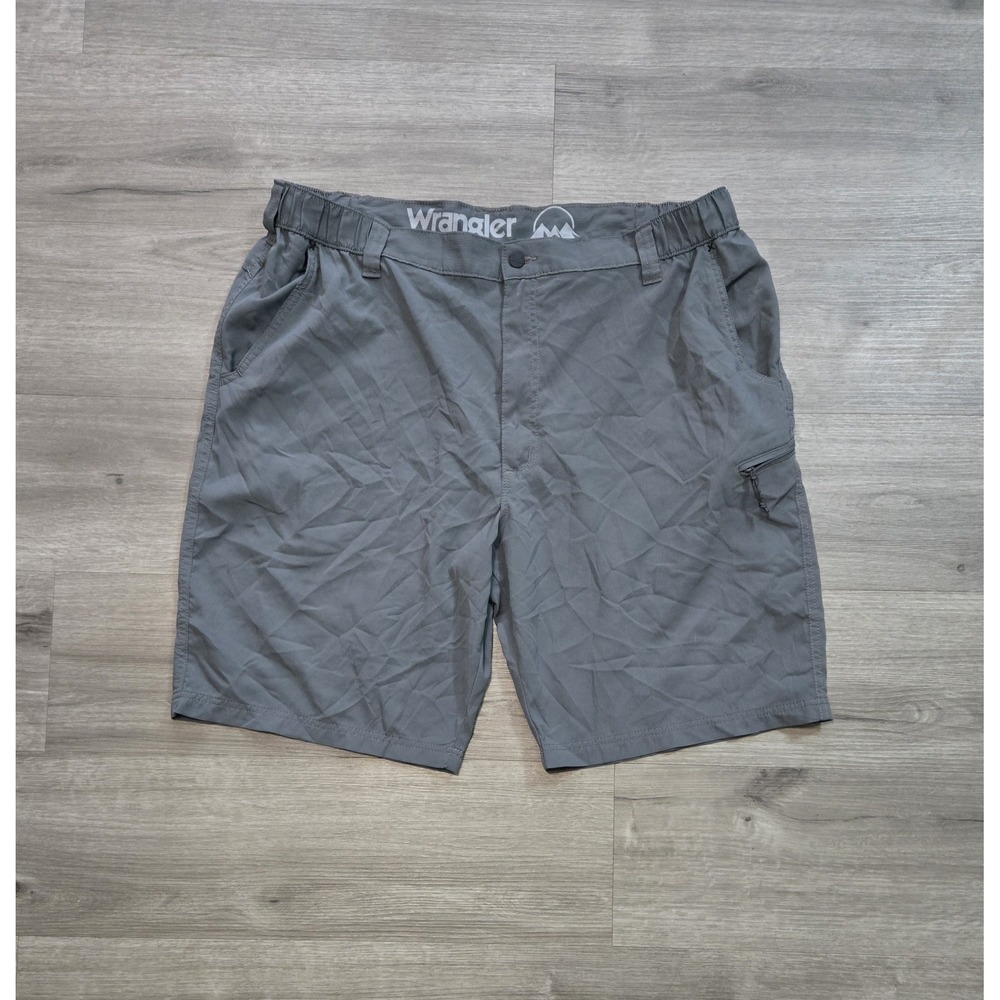 Wrangler ATG Outdoor Performance Cargo Shorts Gray Men's Size 42